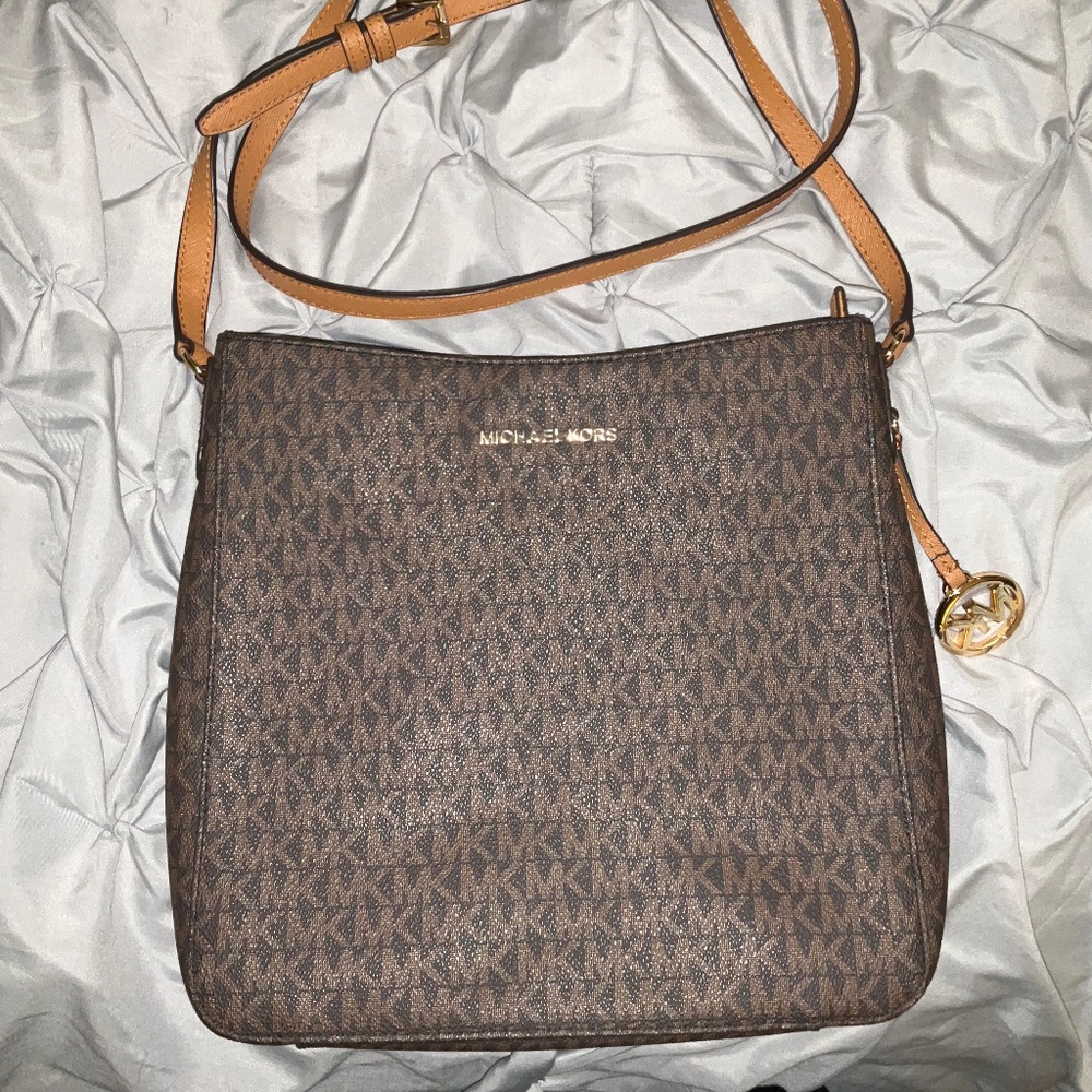 MIchael Kors Brown LARGE LOGO MESSENGER / CROSSBODY